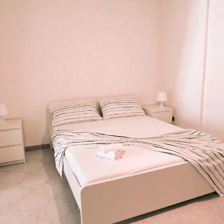 פולינאנו א מארה Perla Marina Room מראה חיצוני תמונה